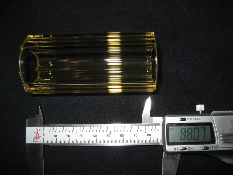 Reflectors and flow tubes, filters for laser cavity